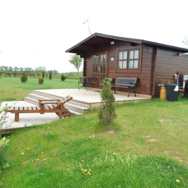 Crabtrees Lake at Countryside Cabins fishery in Herefordshire