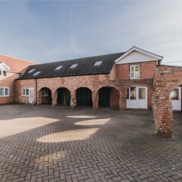 Butterswood Lodge, holiday lets, fishery and stables for sale in North Lincolnshire
