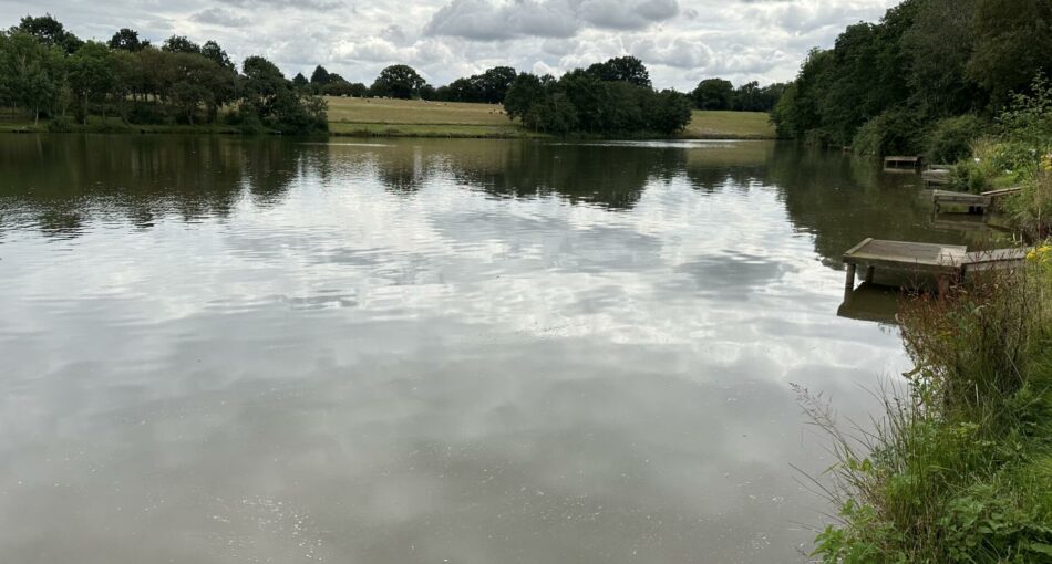 Meadowlands Fishery near Coventry in the West Midlands