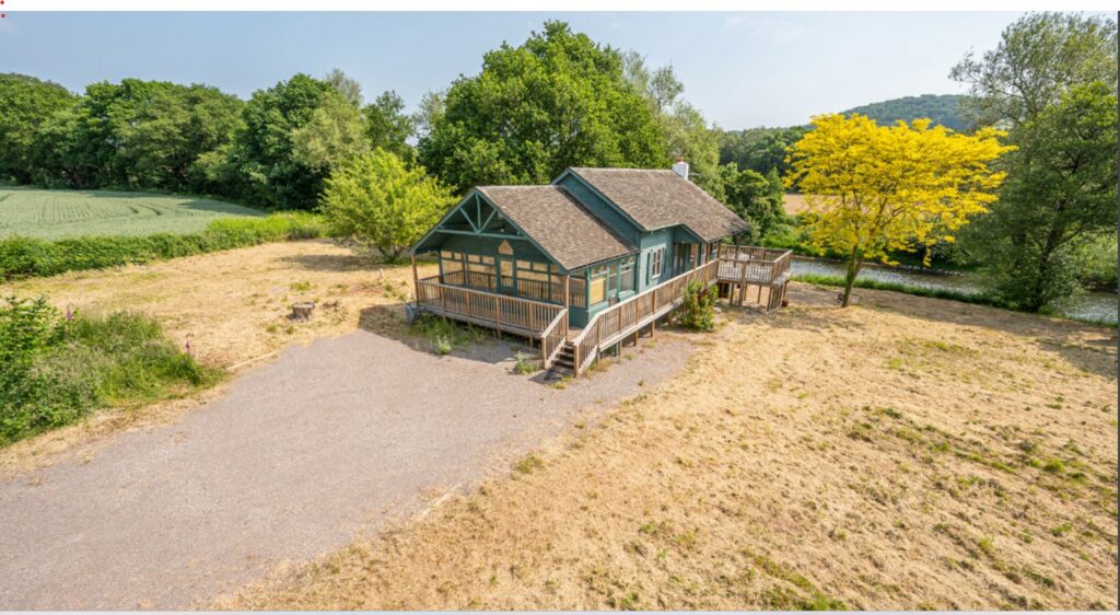 Alisier Lodge and River Usk fishing