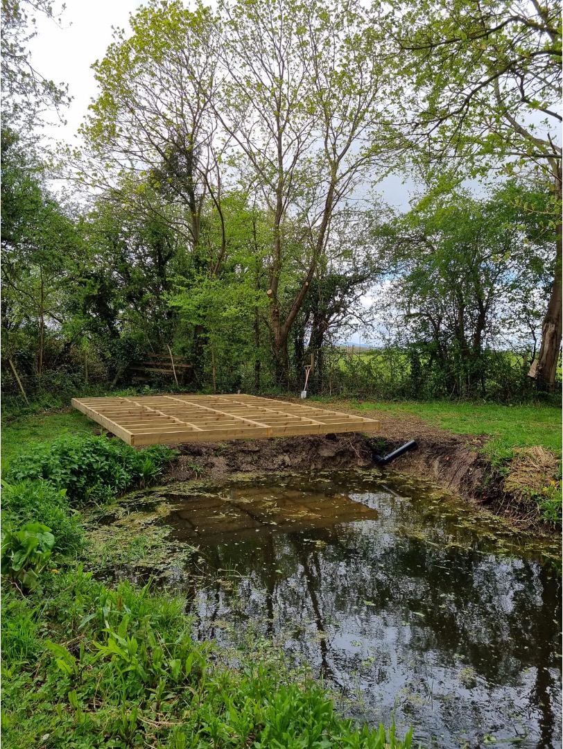 This installation cantilevers over the edge of the lake, the unstable banks and remote location were not an issue when using ground screws. This sort of job would have been impossible with more traditional foundations.